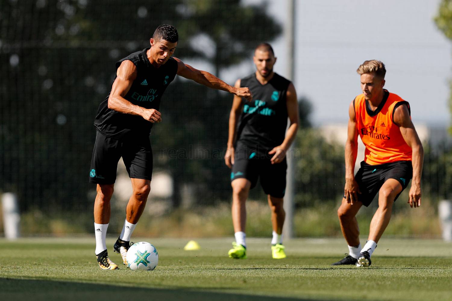 Cristiano Ronaldo chính thức trở lại tập luyện cùng Real Madrid ảnh 2
